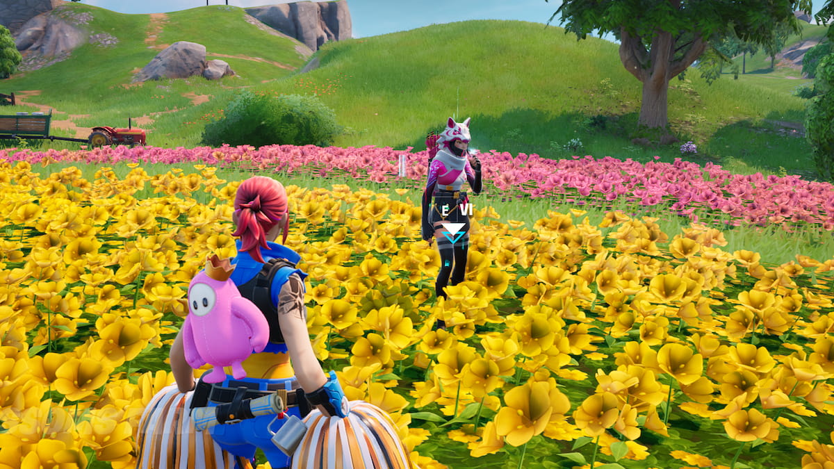 How to hire a specialist in Fortnite