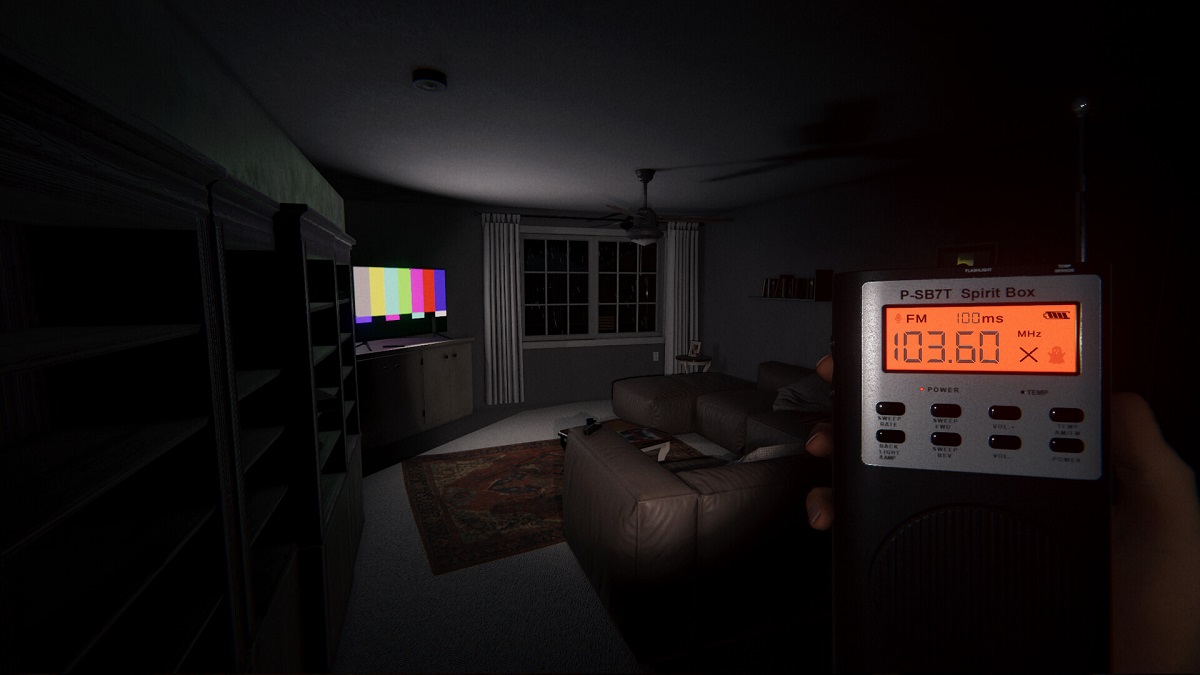 Phasmophobia update enables voice recognition on Xbox and PS5