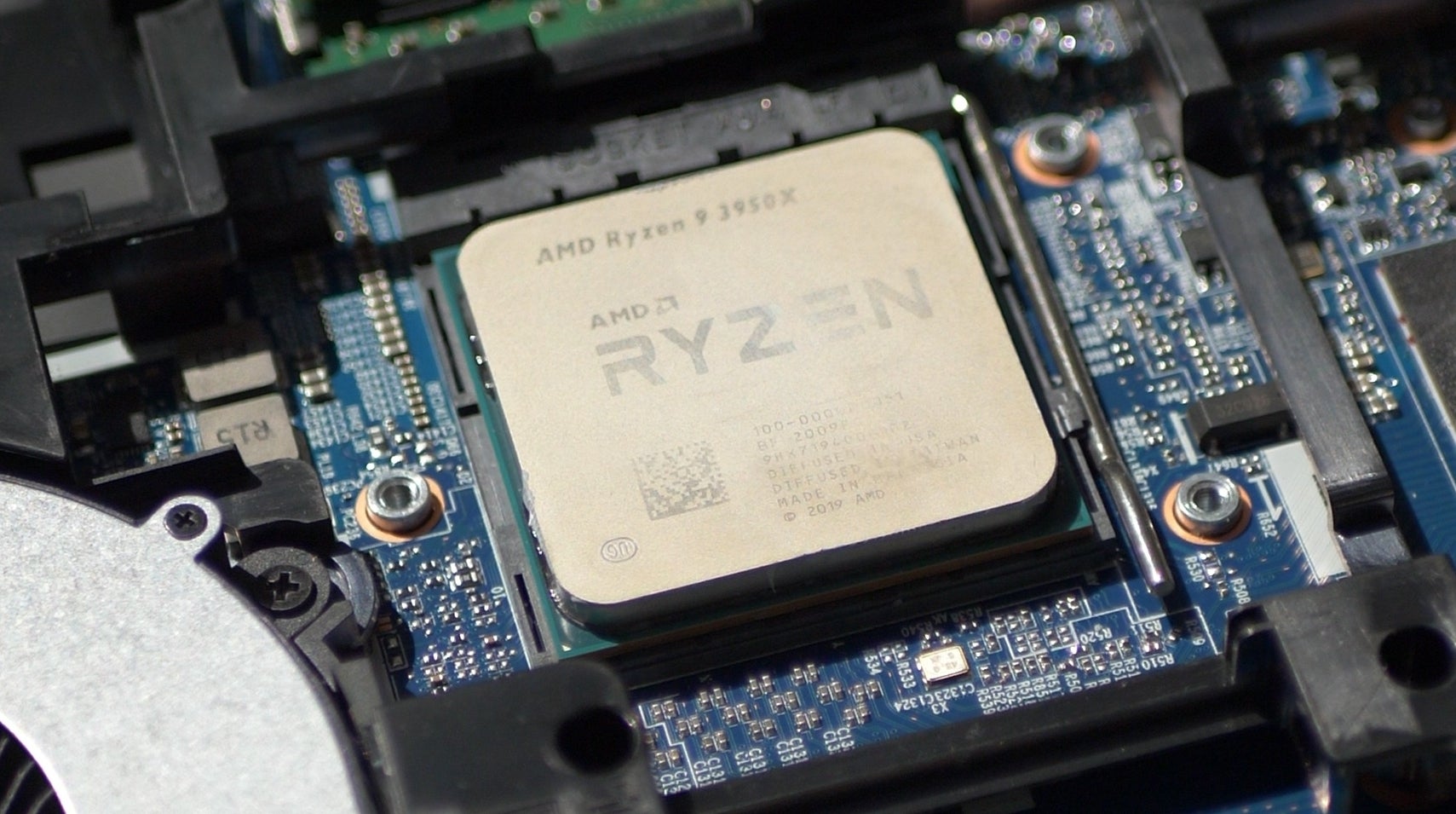 XMG Apex 15 review: Ryzen 9 3950X in a laptop - and we're not kidding