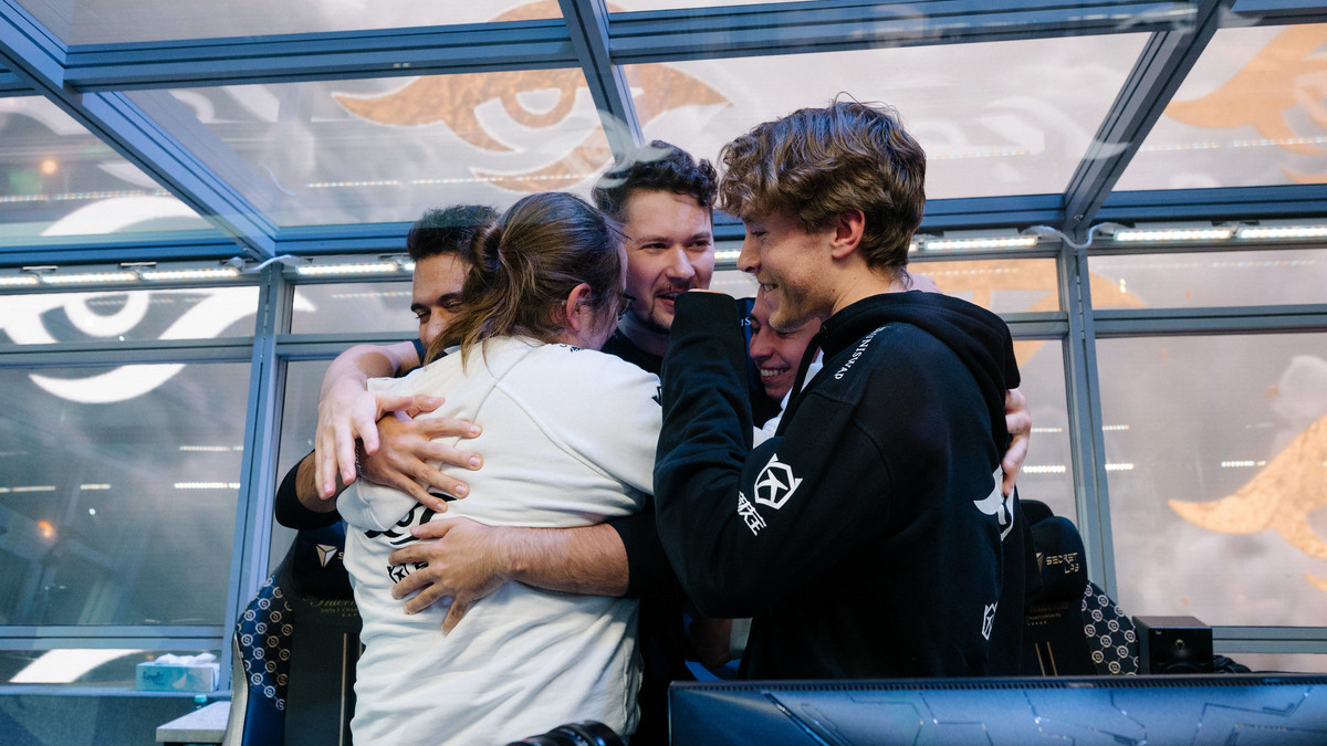 Team Secret and PSG.LGD secure finals day presence at The International 10