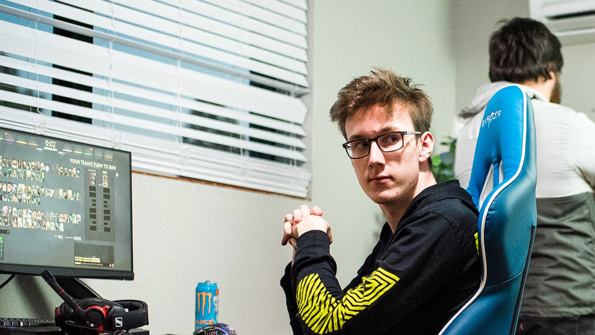 Interview with Undying's offlaner Saberlight: "DuBu and MoonMeander have helped the team a lot"