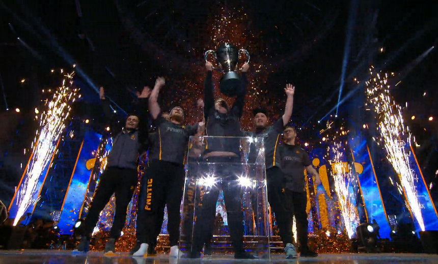 Zechs Files: Fantastic Fnatic Flying High